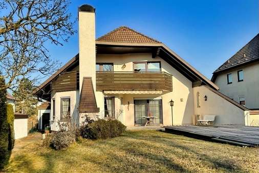 Außenbild - Einfamilienhaus in 96231 Bad Staffelstein mit 213m² kaufen