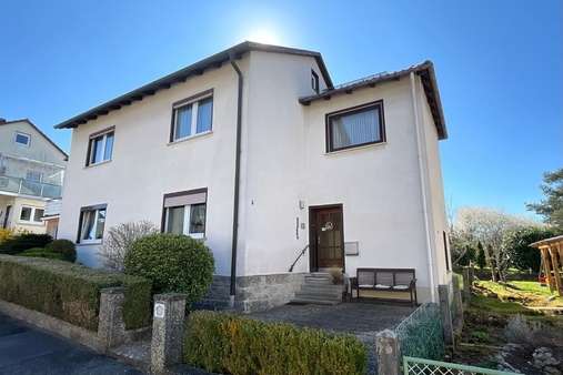 weitere Außenansicht Straße - Einfamilienhaus in 96271 Grub a. Forst mit 120m² kaufen
