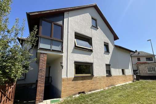Rückansicht Rückansicht - Zweifamilienhaus in 96472 Rödental mit 195m² kaufen