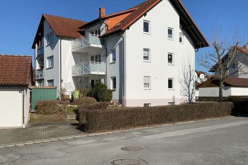 Außenansicht - Etagenwohnung in 96486 Lautertal mit 84m² kaufen