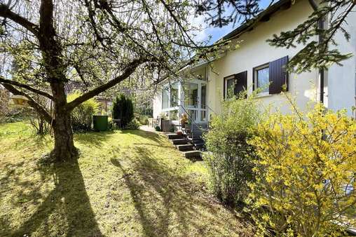Seitenansicht Seitenansicht - Einfamilienhaus in 96450 Coburg mit 205m² kaufen