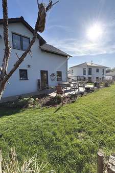 Seitenansicht - Einfamilienhaus in 96472 Rödental mit 160m² kaufen