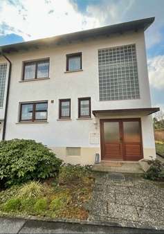 Außenbild - Reiheneckhaus in 96231 Bad Staffelstein mit 165m² kaufen