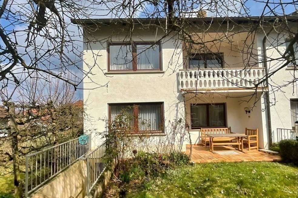 Außenbild - Reiheneckhaus in 96231 Bad Staffelstein mit 165m² kaufen