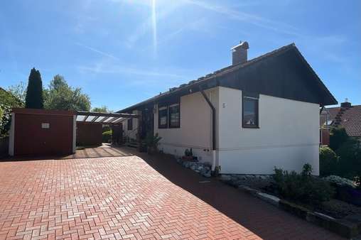 Ansicht von Straße - Einfamilienhaus in 96253 Untersiemau mit 121m² kaufen