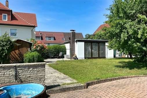 Gartenhaus (Flachdach) - Zweifamilienhaus in 96487 Dörfles-Esbach mit 180m² kaufen