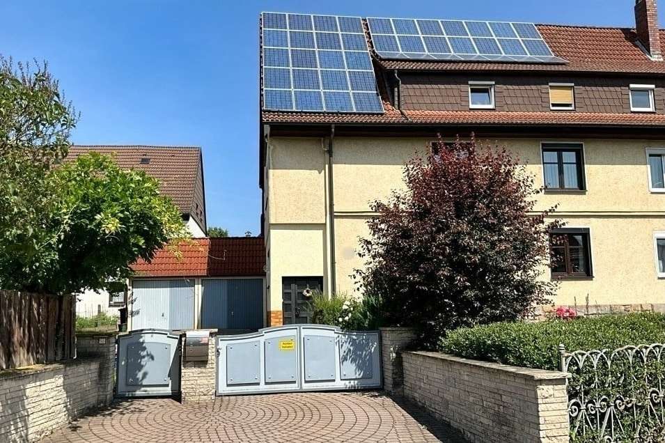 Titelbild - Zweifamilienhaus in 96487 Dörfles-Esbach mit 180m² kaufen