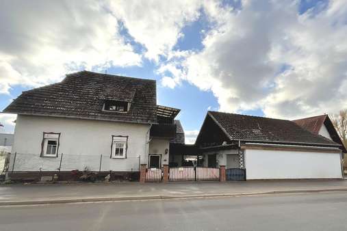 Außenansicht Außenansicht - Einfamilienhaus in 96476 Bad Rodach mit 113m² kaufen