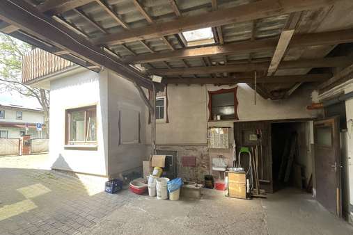 Überdachter Hofraum Überdachter Hofraum - Einfamilienhaus in 96476 Bad Rodach mit 113m² kaufen