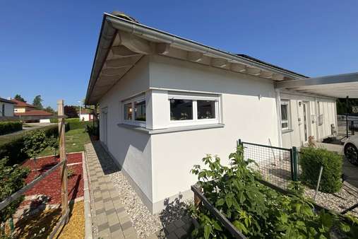 Außenansicht Außenansicht - Bungalow in 96450 Coburg mit 134m² kaufen