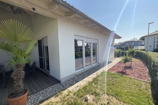 Seitenansicht Seitenansicht - Bungalow in 96450 Coburg mit 134m² kaufen