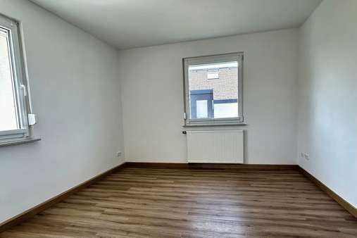 Schlafzimmer Schlafzimmer - Etagenwohnung in 96231 Bad Staffelstein mit 65m² mieten