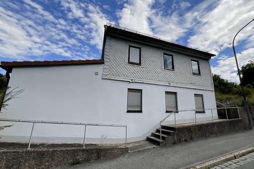 Zugang zum Haus - Einfamilienhaus in 96450 Coburg mit 101m² kaufen