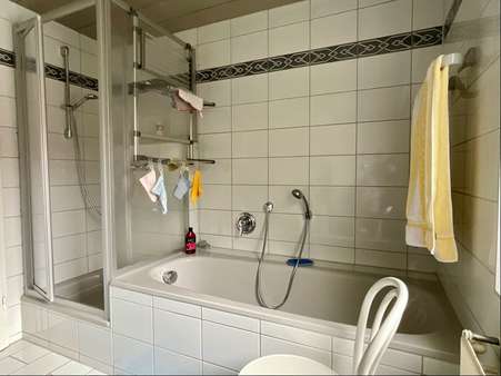 Bad - Etagenwohnung in 96487 Dörfles-Esbach mit 81m² mieten