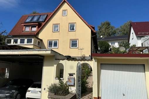 weitere Ansicht von Straße weitere Ansicht von Straße - Mehrfamilienhaus in 96450 Coburg mit 220m² kaufen