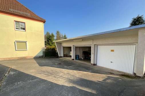 Garagen - Erdgeschosswohnung in 96472 Rödental mit 115m² kaufen