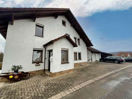 Außenansicht Eingang - Einfamilienhaus in 96476 Bad Rodach mit 192m² kaufen
