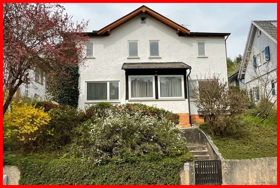 Außenansicht Außenansicht - Zweifamilienhaus in 96450 Coburg mit 144m² kaufen