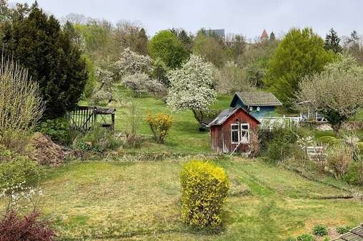 Garten mit Vesteblick Garten mit Vesteblick - Zweifamilienhaus in 96450 Coburg mit 144m² kaufen