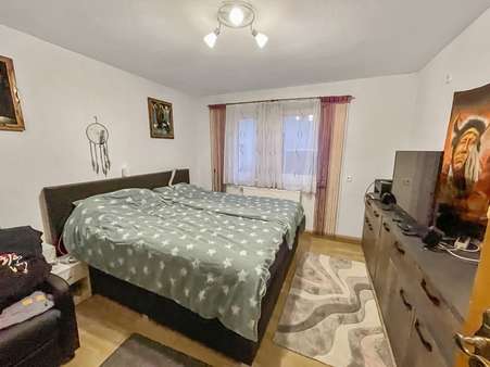 Schlafzimmer EG - Doppelhaushälfte in 97318 Kitzingen mit 186m² kaufen