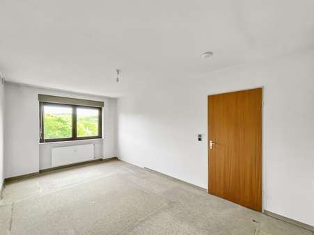 Geräumiges Schlafzimmer - Etagenwohnung in 97209 Veitshöchheim mit 98m² kaufen