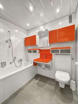 Innenbad mit Wanne - Etagenwohnung in 97209 Veitshöchheim mit 98m² kaufen