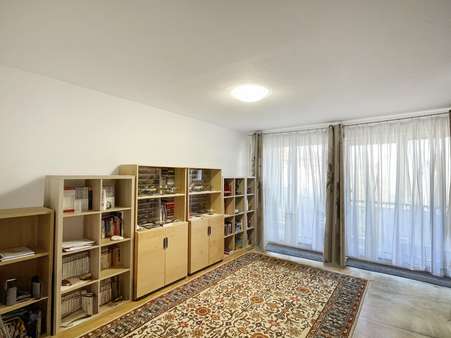 Wohnzimmer - Etagenwohnung in 97074 Würzburg mit 78m² mieten