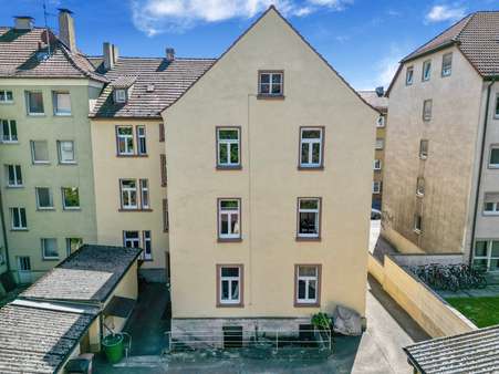Außenansicht Gebäuderückseite - Etagenwohnung in 97080 Würzburg mit 105m² mieten