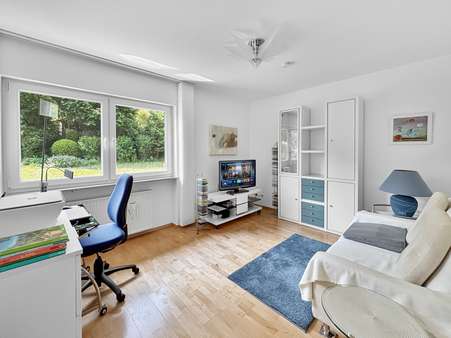 EG Kinder-oder Arbeitszimmer EG Kinder-oder Arbeitszimmer - Einfamilienhaus in 97259 Greußenheim mit 185m² kaufen
