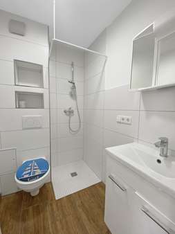 Modernes Bad Modernes Bad - Dachgeschosswohnung in 97080 Würzburg mit 52m² kaufen