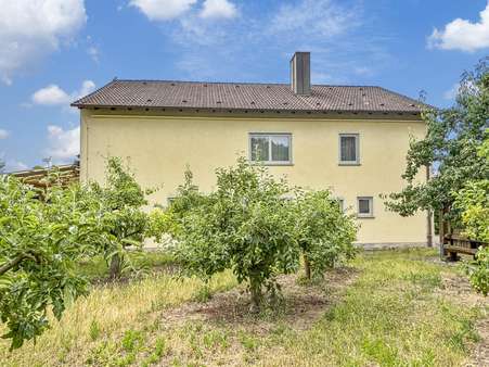 Hausansicht vom Garten Hausansicht vom Garten - Weinbau in 97286 Sommerhausen mit 200m² kaufen