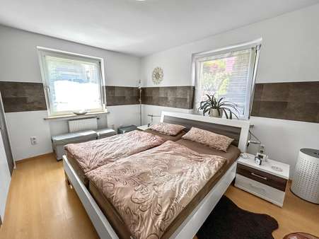EG Schlafzimmer EG Schlafzimmer - Zweifamilienhaus in 97816 Lohr mit 198m² kaufen