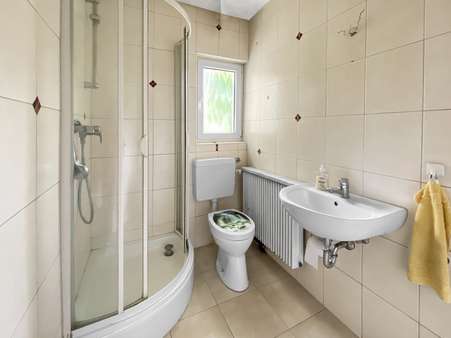 Bad Erdgeschoss Bad Erdgeschoss - Doppelhaushälfte in 97218 Gerbrunn mit 112m² kaufen
