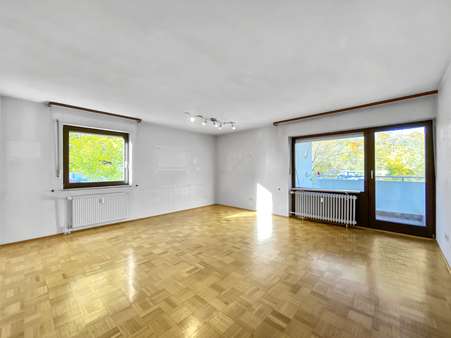 Wohnzimmer - Etagenwohnung in 97204 Höchberg mit 84m² kaufen