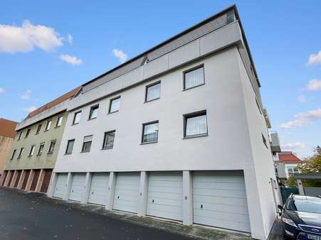 Außenansicht Straßensicht - Etagenwohnung in 97074 Würzburg, Frauenland mit 83m² kaufen