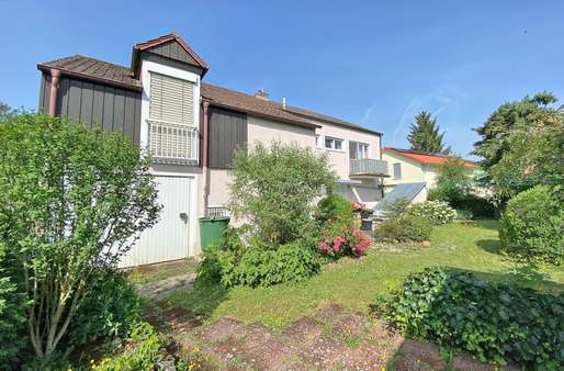 Hausansicht Rückseite - Einfamilienhaus in 97318 Kitzingen mit 212m² kaufen