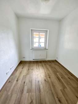 Beispiel Zimmer - Dachgeschosswohnung in 97318 Kitzingen mit 73m² kaufen