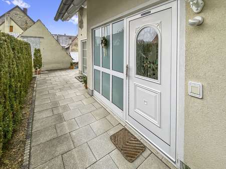 Eingang - Einfamilienhaus in 97199 Ochsenfurt mit 140m² kaufen