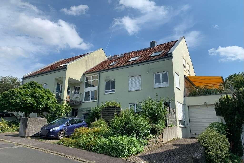 Ansicht Nord-West - Dachgeschosswohnung in 97453 Schonungen mit 157m² kaufen