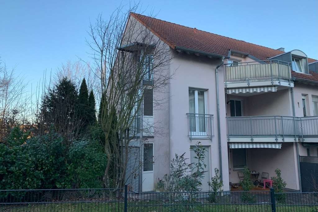 Außenansicht - Dachgeschosswohnung in 97422 Schweinfurt mit 99m² kaufen