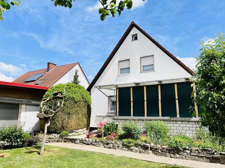 Westansicht mit Pergola (Gartenseite) Westansicht mit Pergola (Gartenseite) - Einfamilienhaus in 97437 Haßfurt mit 100m² kaufen