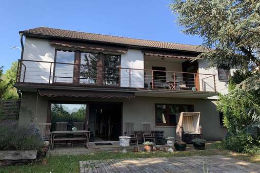 Gartenansicht - Einfamilienhaus in 97502 Euerbach mit 211m² kaufen