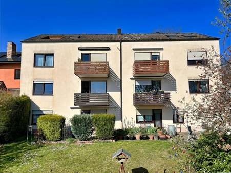 Gartenansicht der Wohnanlage (Südwesten) - Erdgeschosswohnung in 97475 Zeil mit 74m² kaufen