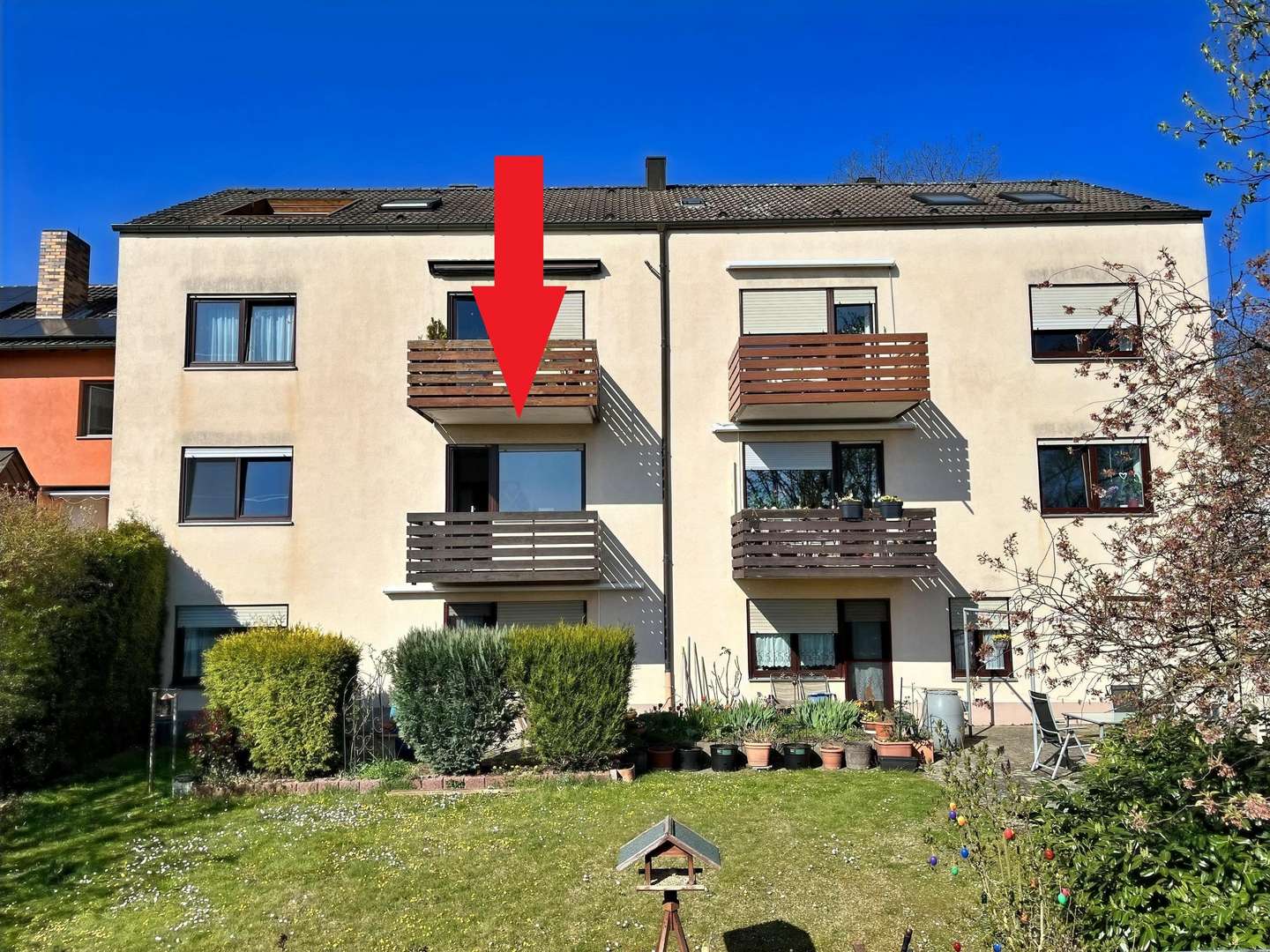 Südwestansicht mit Lagehinweis - Erdgeschosswohnung in 97475 Zeil mit 74m² kaufen