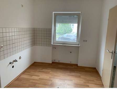 Küche mit Zugang zum Abstellraum Küche mit Zugang zum Abstellraum - Erdgeschosswohnung in 97437 Haßfurt mit 97m² mieten