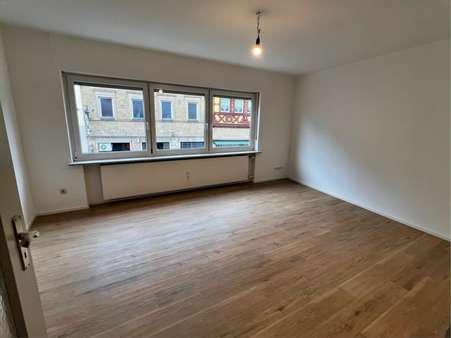 helles Wohnzimmer - Etagenwohnung in 97437 Haßfurt mit 81m² mieten