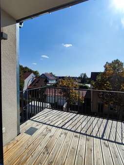 Südbalkon mit Ausblick - Dachgeschosswohnung in 97469 Gochsheim mit 80m² kaufen