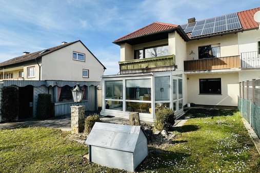 Süd-/Ostansicht - Doppelhaushälfte in 97447 Gerolzhofen mit 127m² kaufen