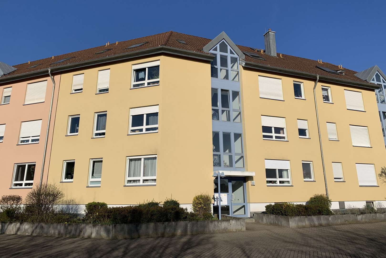 Hausansicht - Etagenwohnung in 97422 Schweinfurt mit 60m² kaufen