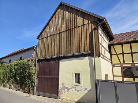 Nebengebäude mit Rolltor - Einfamilienhaus in 97486 Königsberg mit 90m² kaufen